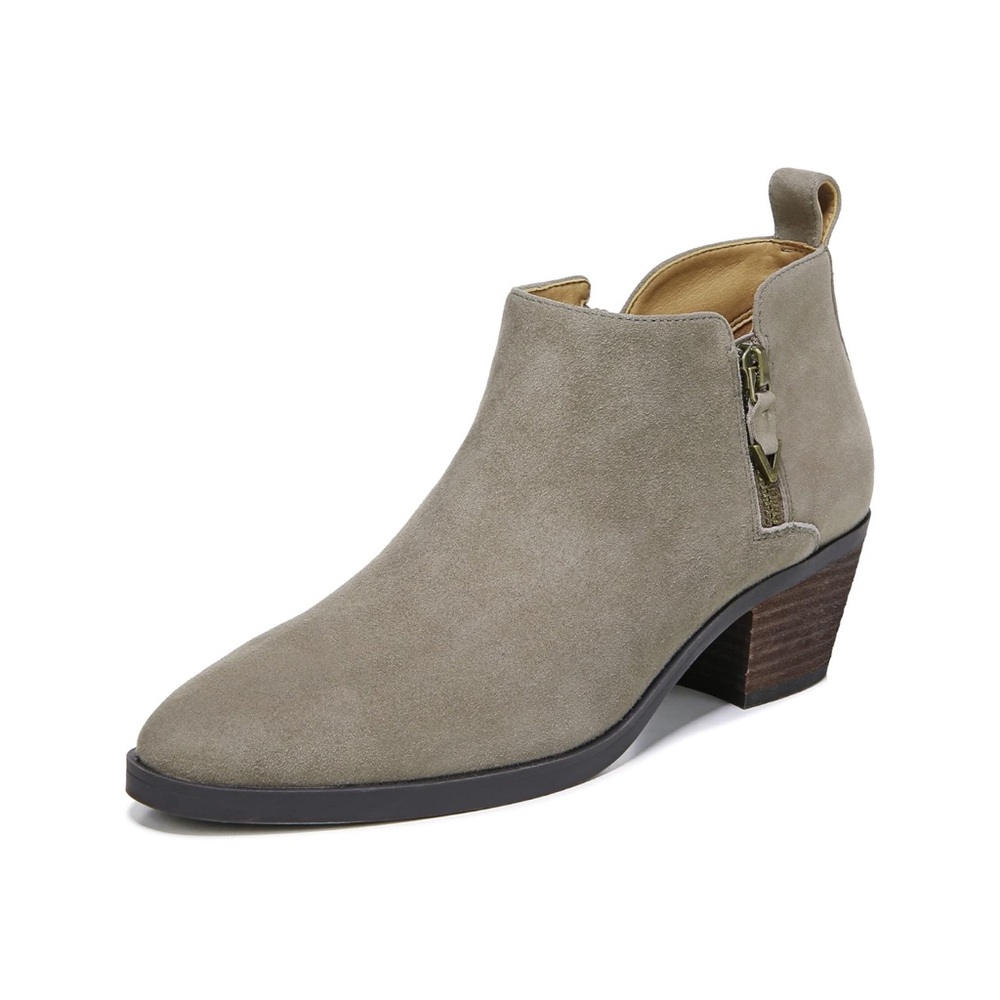 Vionic Women's Vivien Cecily Ankle Boot - Size 7.5